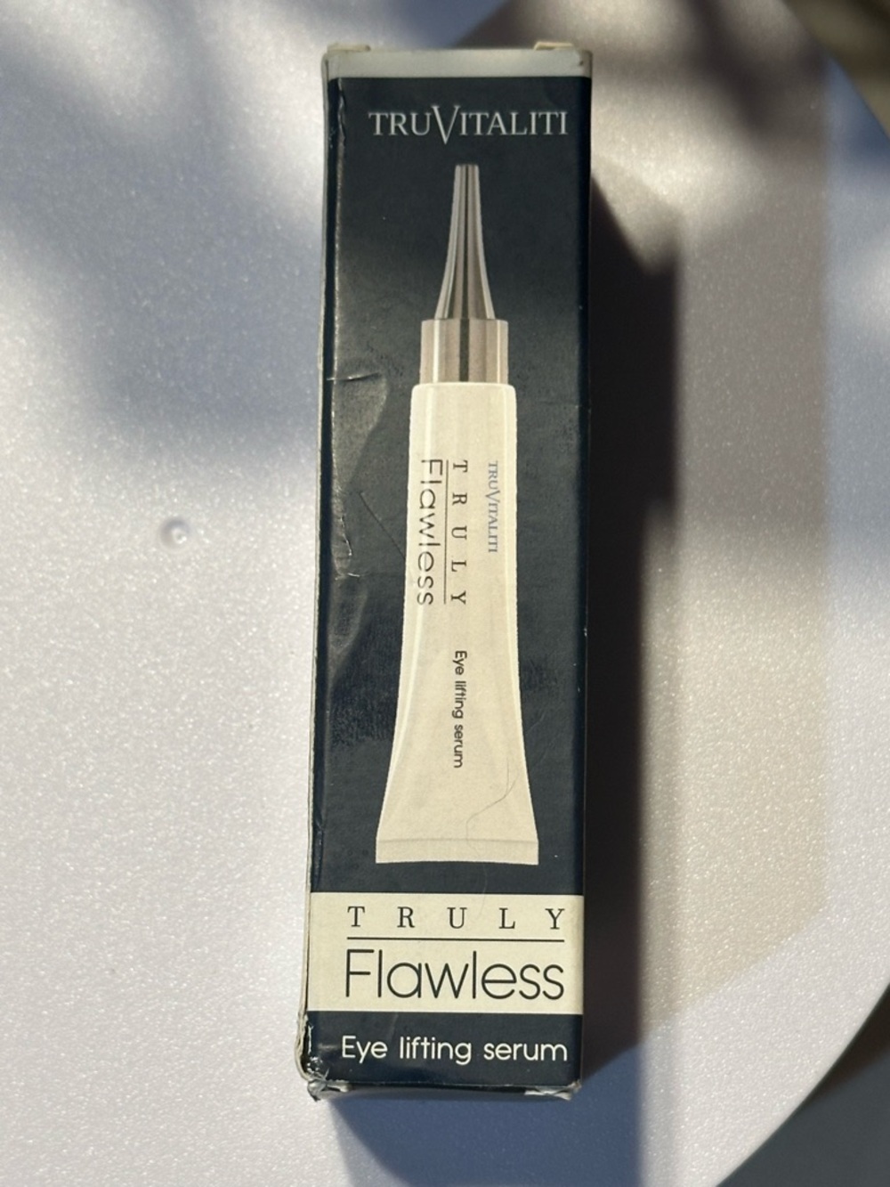Truly Flawless Eye Lifting Serum
